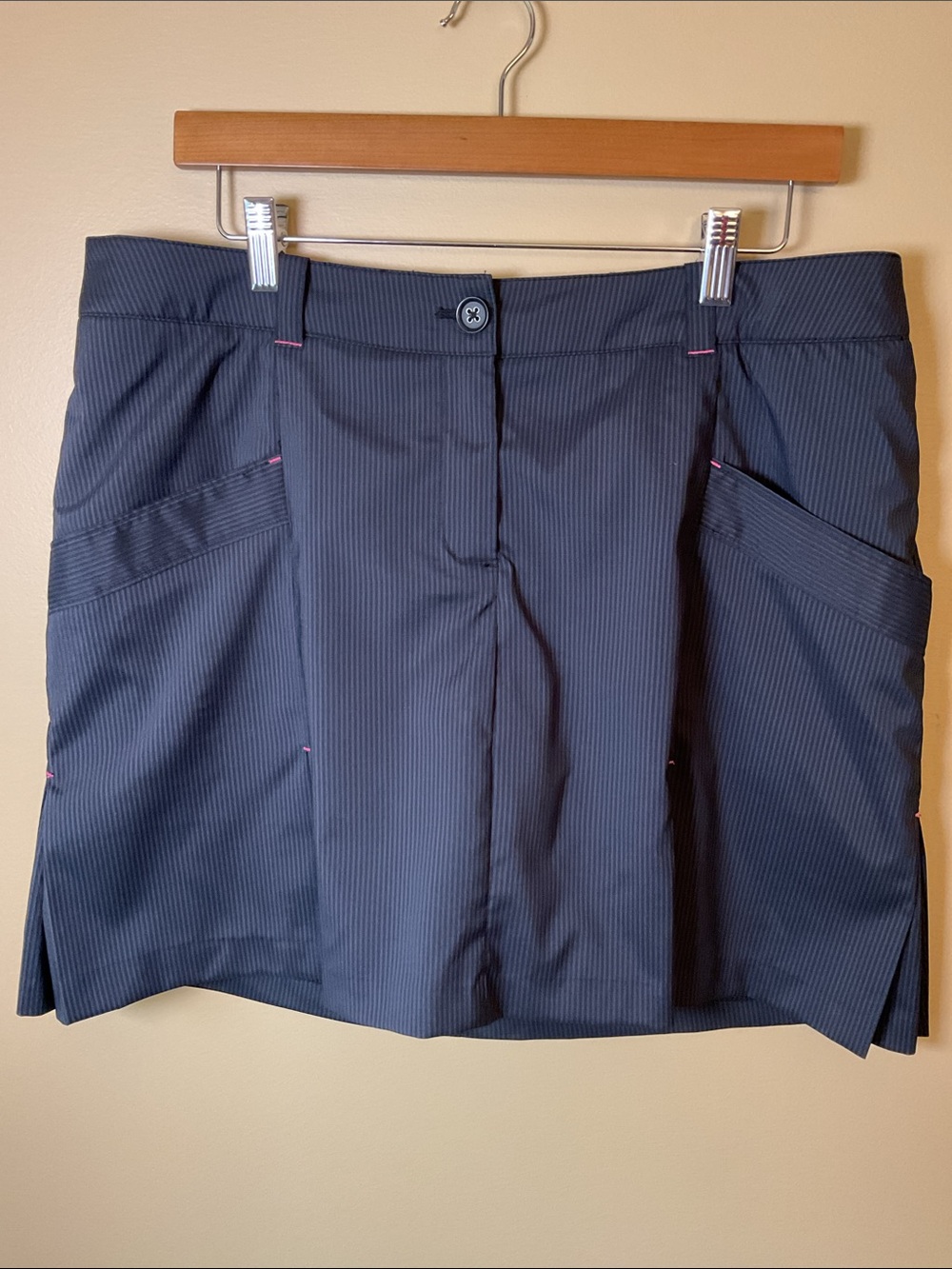 Women’s Nike Tour Performance pinstriped Golf Skirt Size 12